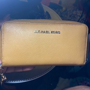 Michael Kors small wristlet wallet